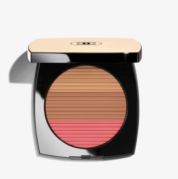 CHANEL Other - CHANEL Les Beiges Medium Rose Gold Compact